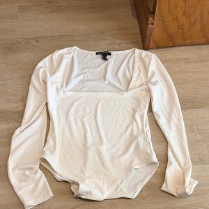 Elegant White Long Sleeve Bodysuit